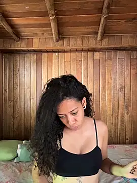 Miley and Vash online show from December 3, 6:17 pm