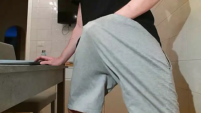 Snapshot of asa92921 chatting on December 7, 2:57 pm asa92921 online show from December 7, 2:57 pm