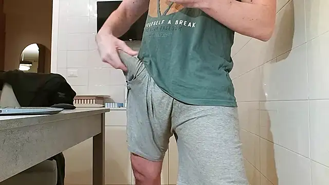 Snapshot of asa92921 chatting on January 4, 7:23 pm asa92921 online show from January 4, 7:23 pm