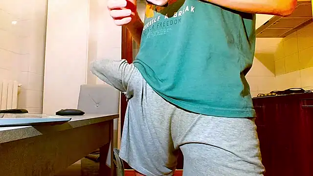 Snapshot of asa92921 chatting on March 4, 7:43 pm asa92921 online show from March 4, 7:43 pm