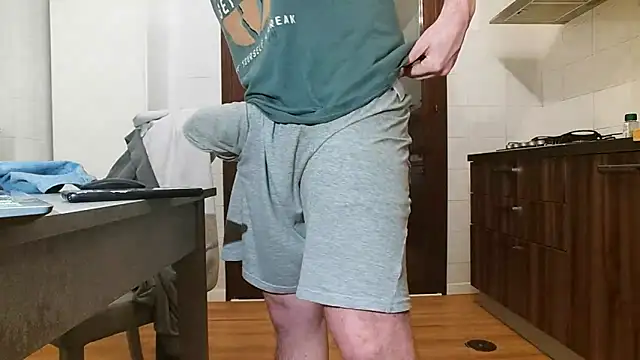 Snapshot of asa92921 chatting on March 4, 10:49 pm asa92921 online show from March 4, 10:49 pm