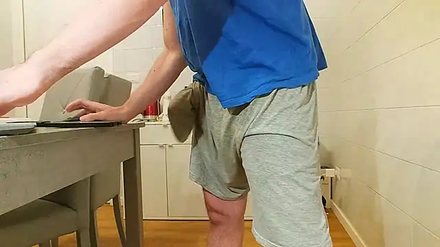 Snapshot of asa92921 chatting on September 8, 2:27 pm asa92921 online show from September 8, 2:27 pm