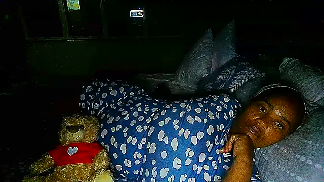 Snapshot of Charlie-Crawford chatting on March 2, 1:15 am Charlie-Crawford online show from March 2, 1:15 am