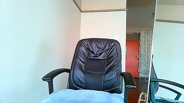 Snapshot of Charlie-Crawford chatting on March 21, 3:46 pm Charlie-Crawford online show from March 21, 3:46 pm