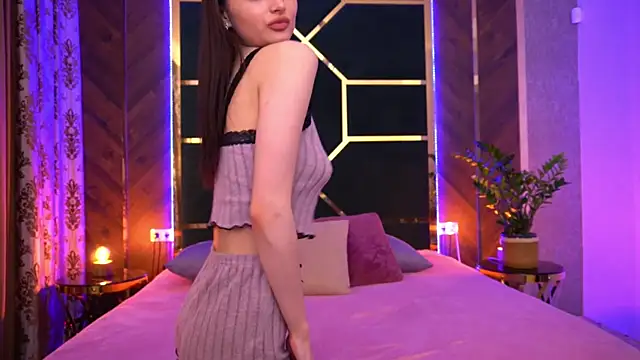 Snapshot of LittleeCutee chatting on March 11, 12:06 pm LittleeCutee online show from March 11, 12:06 pm