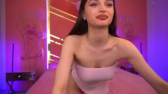 Snapshot of LittleeCutee chatting on March 14, 2:42 am LittleeCutee online show from March 14, 2:42 am