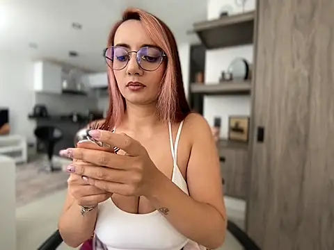 Snapshot of Anny_Moore09 chatting on February 4, 2:32 pm Anny Moore09 online show from February 4, 2:32 pm