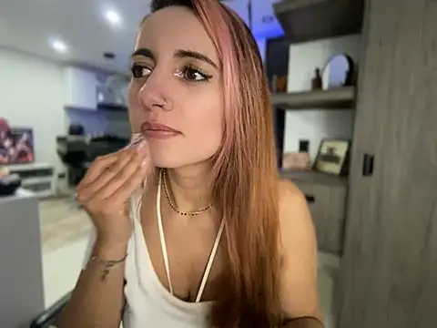 Snapshot of Anny_Moore09 chatting on March 22, 12:49 am Anny Moore09 online show from March 22, 12:49 am