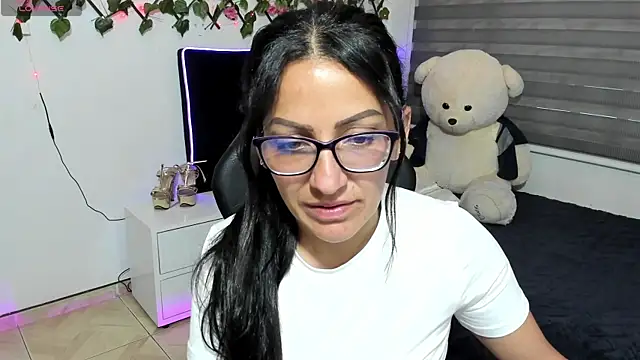 alma blue online show from January 9, 10:33 pm