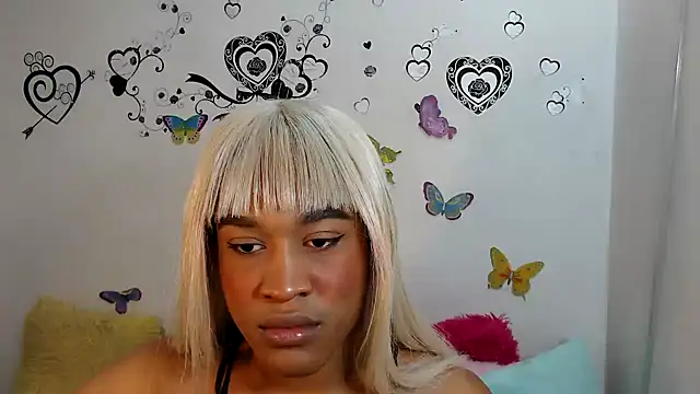 Snapshot of dirtydolltsx chatting on March 21, 2:18 am dirtydolltsx online show from March 21, 2:18 am