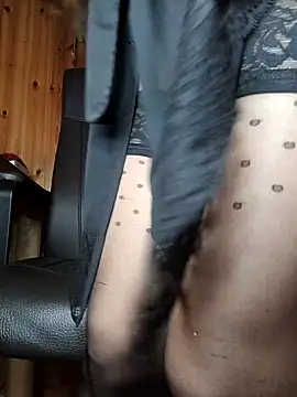 Snapshot of dolcehelena993 chatting on January 25, 2:36 pm dolcehelena993 online show from January 25, 2:36 pm