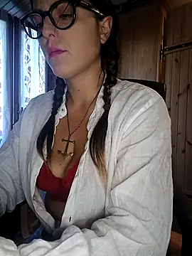 Snapshot of dolcehelena993 chatting on September 20, 12:28 pm dolcehelena993 online show from September 20, 12:28 pm