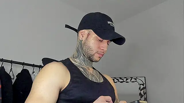  jamesleandros1 online show from October 24, 3:36 am