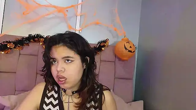 Snapshot of SabinaMerchetti chatting on October 22, 2:45 am SabinaMerchetti online show from October 22, 2:45 am