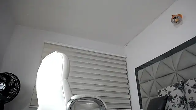 Snapshot of nana_levy chatting on February 7, 9:26 am nana levy online show from February 7, 9:26 am