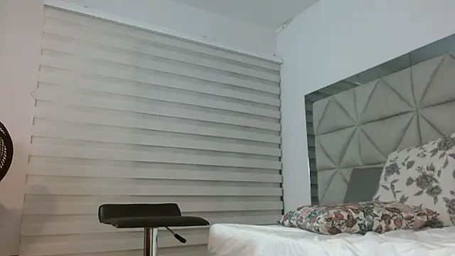 Snapshot of nana_levy chatting on March 11, 7:26 am nana levy online show from March 11, 7:26 am