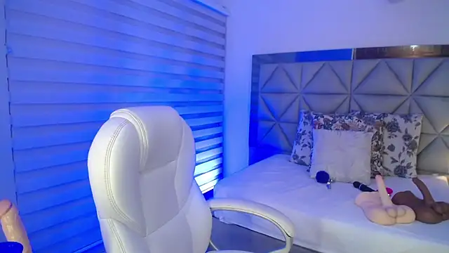 Snapshot of nana_levy chatting on October 26, 3:45 am nana levy online show from October 26, 3:45 am