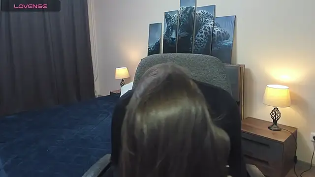 MaryMayson online show from March 11, 2:40 pm