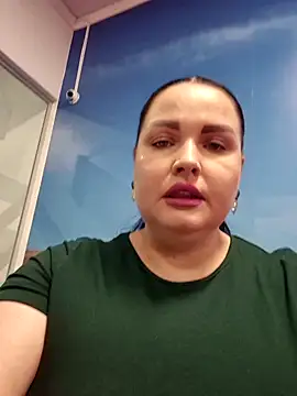 GeorgiaLerox online show from March 28, 2:05 pm