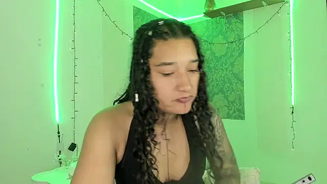 Eva Lee  online show from May 24, 9:58 am