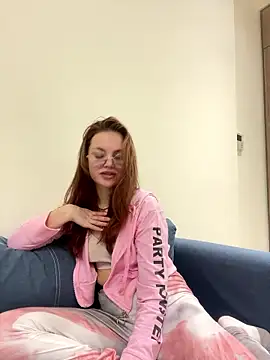 lovebellagrey online show from January 17, 11:26 am