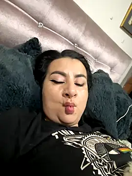 Abril Luv online show from November 27, 12:02 am