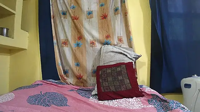 Snapshot of Cute_boy2000 chatting on January 5, 11:04 am Cute boy2000 online show from January 5, 11:04 am