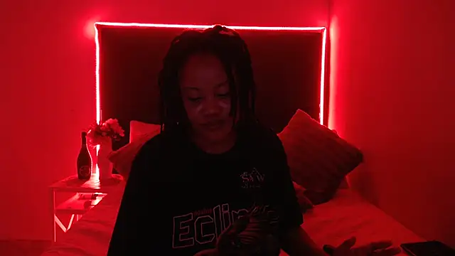 Snapshot of CancerGodessX chatting on January 24, 3:43 am CancerGodessX online show from January 24, 3:43 am