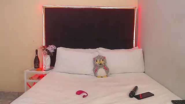 Snapshot of CancerGodessX chatting on January 31, 3:41 am CancerGodessX online show from January 31, 3:41 am