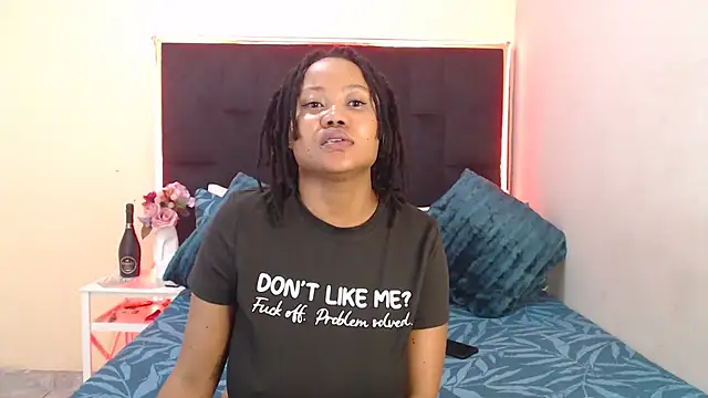 Snapshot of CancerGodessX chatting on February 12, 3:07 am CancerGodessX online show from February 12, 3:07 am