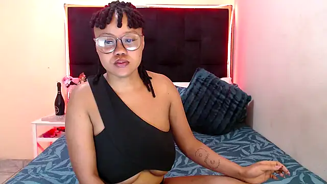 Snapshot of CancerGodessX chatting on October 9, 6:39 pm CancerGodessX online show from October 9, 6:39 pm