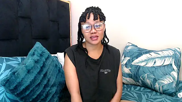 Snapshot of CancerGodessX chatting on October 21, 12:44 am CancerGodessX online show from October 21, 12:44 am