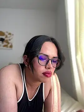 Snapshot of andra_rose chatting on January 19, 1:22 pm andra rose online show from January 19, 1:22 pm