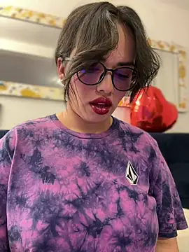 Snapshot of andra_rose chatting on February 3, 11:26 pm andra rose online show from February 3, 11:26 pm