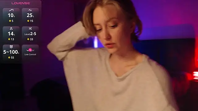 iilovetomatoes online show from April 16, 9:15 pm