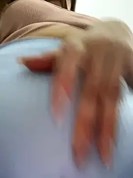 Snapshot of LuceroRm chatting on November 21, 4:00 am LuceroRm online show from November 21, 4:00 am