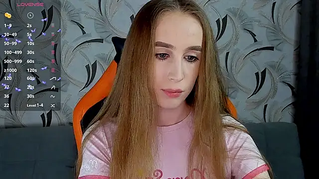 Snapshot of _mira_cle_ chatting on December 14, 2:01 am mira cle online show from December 14, 2:01 am