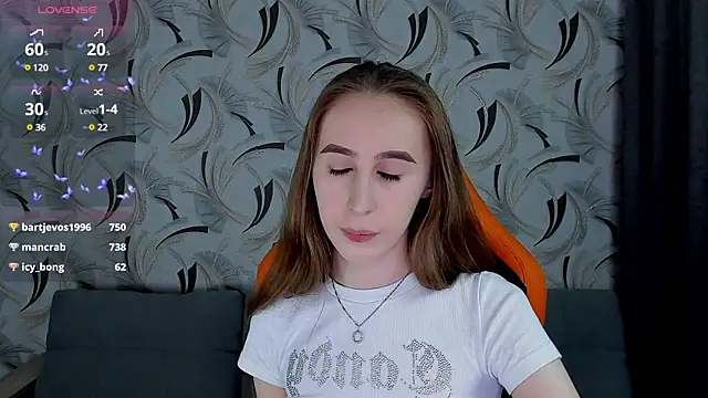 Snapshot of _mira_cle_ chatting on January 22, 3:20 am mira cle online show from January 22, 3:20 am