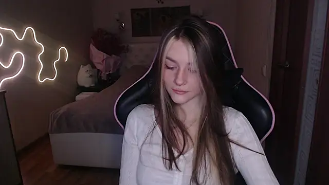 jeann elsaa online show from February 2, 9:08 am