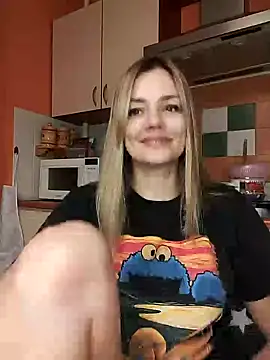 KrissSexi online show from March 13, 8:00 pm