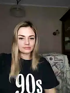 KrissSexi online show from March 19, 5:28 pm