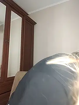 KrissSexi online show from October 17, 7:16 pm