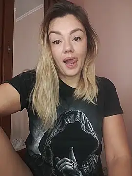 KrissSexi online show from October 31, 6:14 am