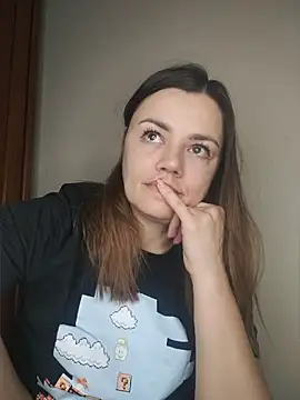 KrissSexi online show from April 4, 7:00 pm