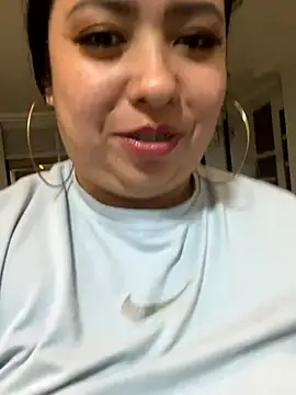 Snapshot of KimyTekashi_ chatting on October 20, 5:52 am KimyTekashi online show from October 20, 5:52 am