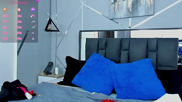 ZiaCalifa online show from March 12, 3:07 pm