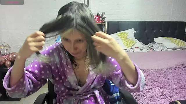 lauren ashlee online show from February 19, 3:38 pm