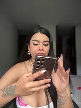 Snapshot of Insane_Issa chatting on November 14, 8:29 pm Insane Issa online show from November 14, 8:29 pm