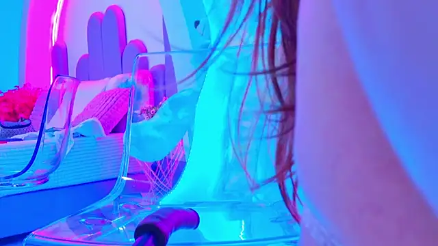 NathaxaLeans online show from March 25, 11:49 am