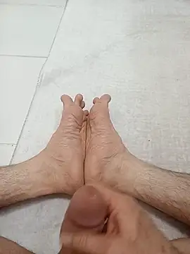 Hardapple01 online show from March 16, 11:57 pm